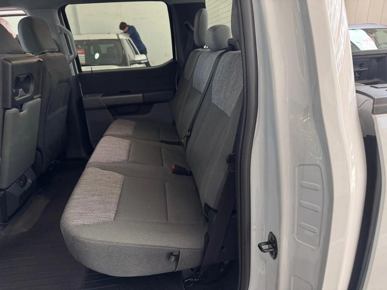 Ford F-150 XLT 3.3 AUT 4X2 2024 - Imagen 9 de 13