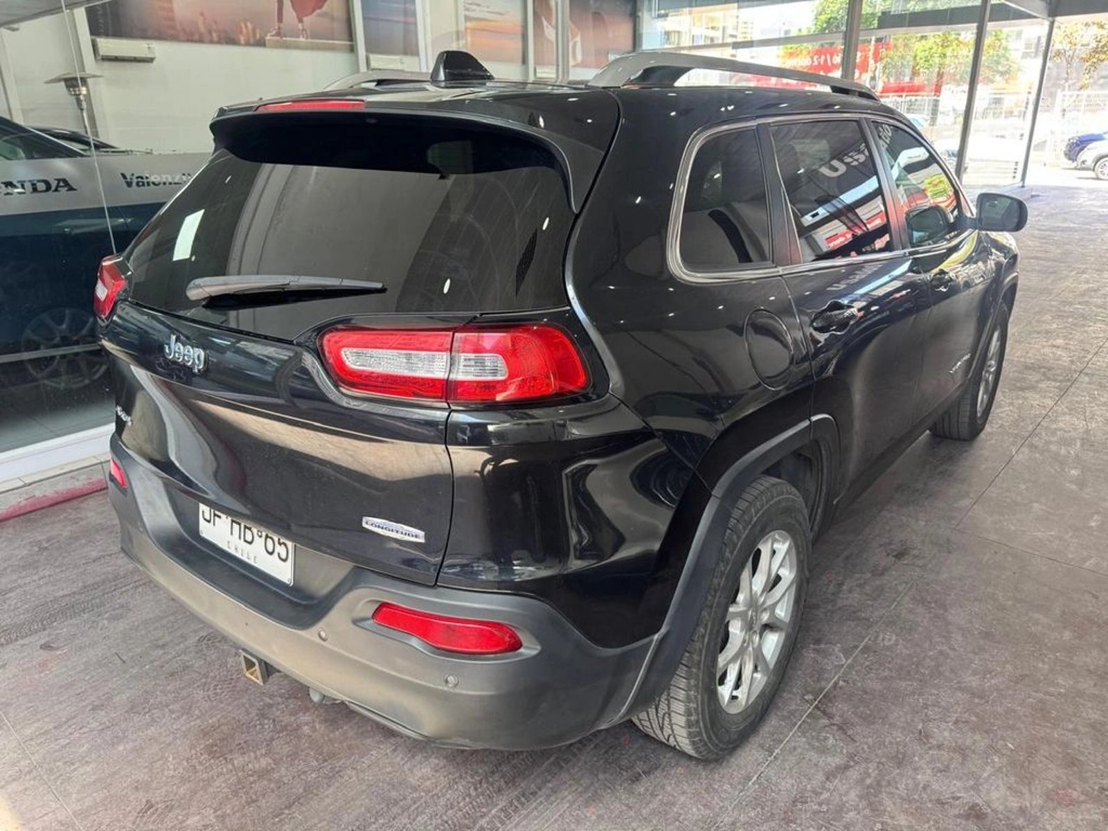 Jeep CHEROKEE LONGITUD 4X4 2.4 2017 - Foto 4 de 12
