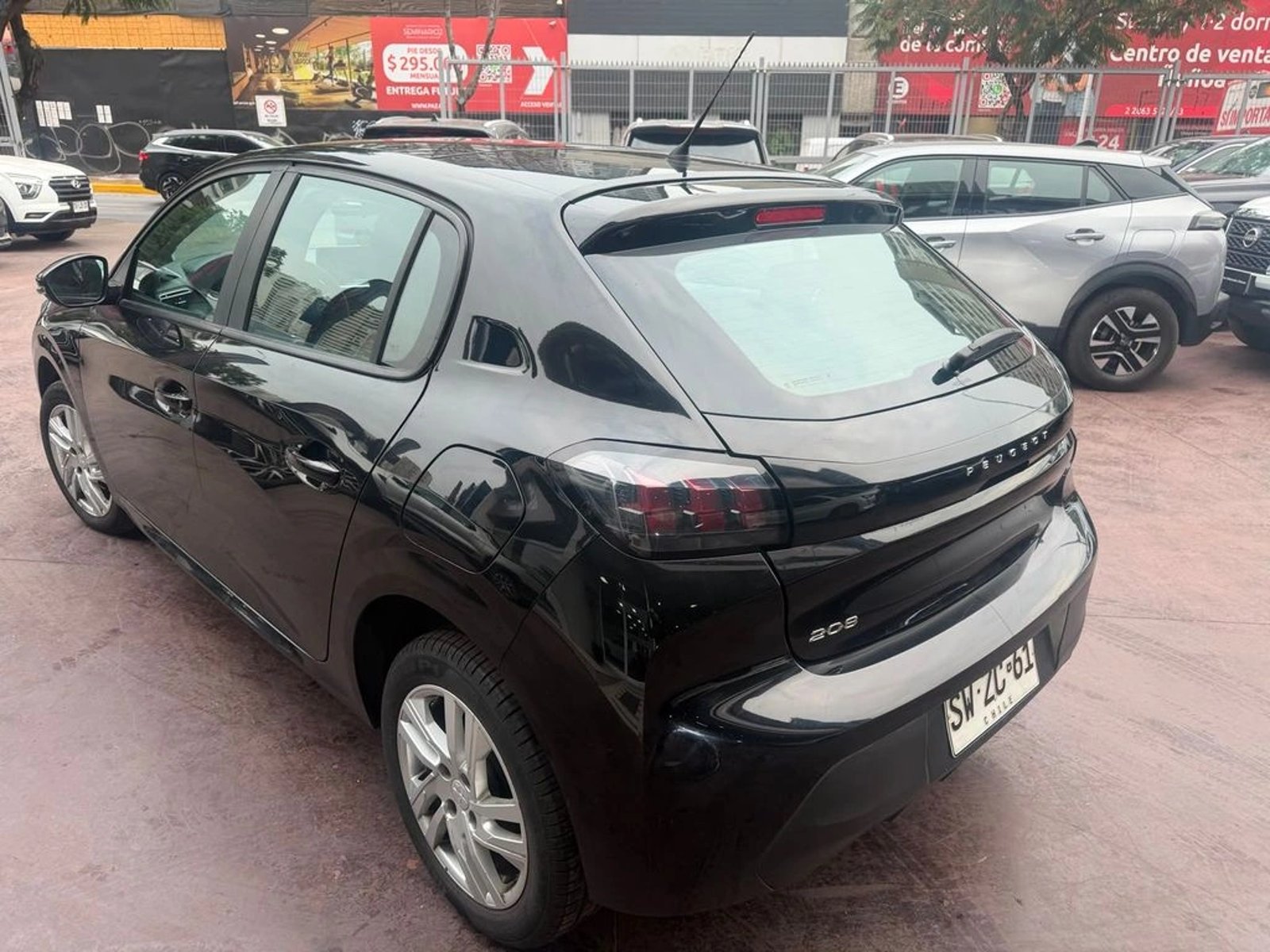 Peugeot 208 Style Puretech 75 2023 - Imagen 6 de 13