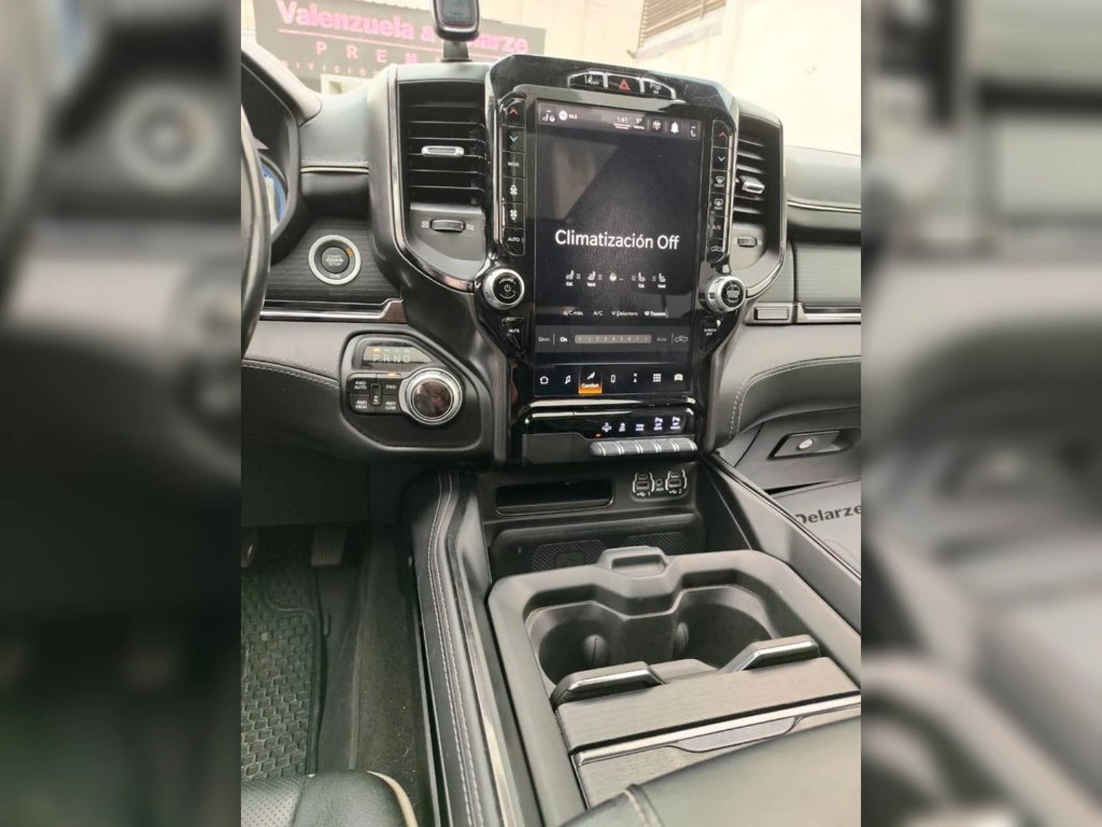 RAM 1500 LIMITED 5.7 AUT 2023 - Imagen 16 de 20