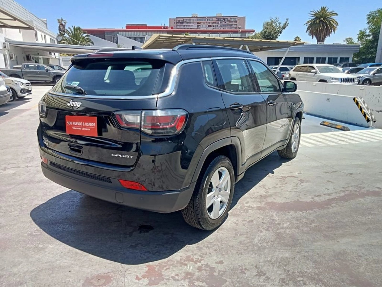 JEEP COMPASS SPORT 1.3 AT 4x2 2023 - Imagen 8 de 20
