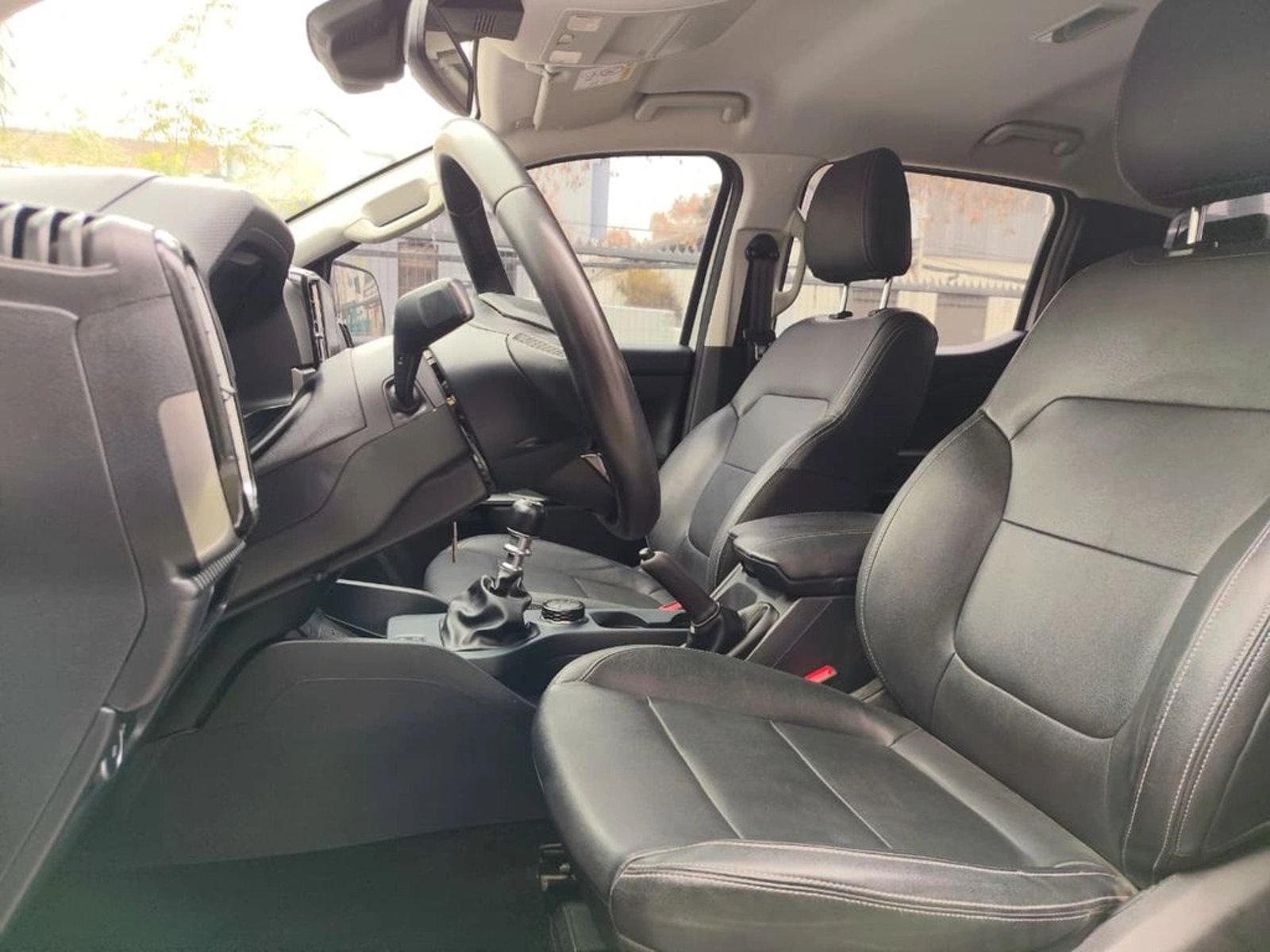 Ford RANGER XLT 4X4 2.0L MT 2024 - Imagen 12 de 19