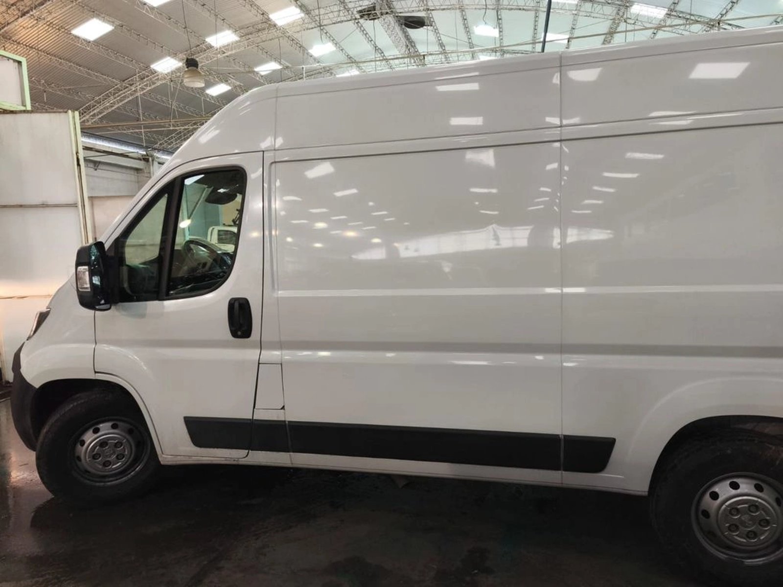 Peugeot BOXER Furgón  L2H2 BlueHDi 165 2025 - Imagen 8 de 15