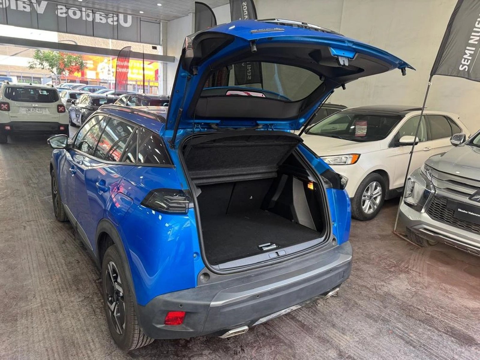 PEUGEOT 2008 MCA Allure Pack Puretech 130 2025 - Imagen 7 de 17
