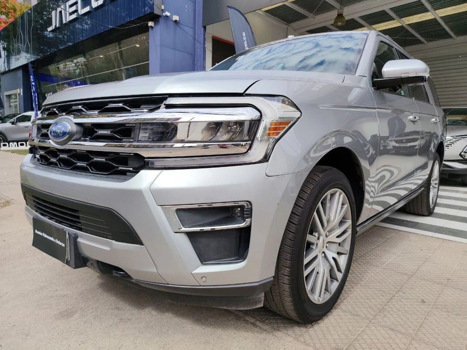 Ford EXPEDITION 3.5 LIMITED 4WD AT 5P 2023 - Foto 2 de 20