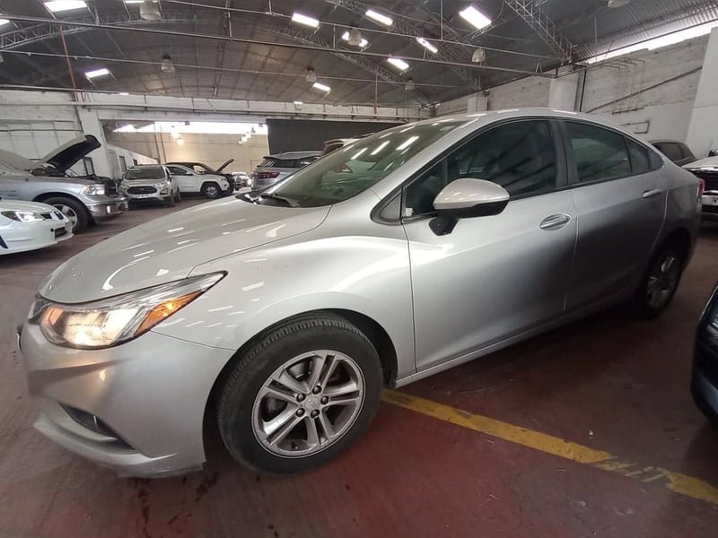 Chevrolet CRUZE 1.8 LS 2017 - Imagen 8 de 14