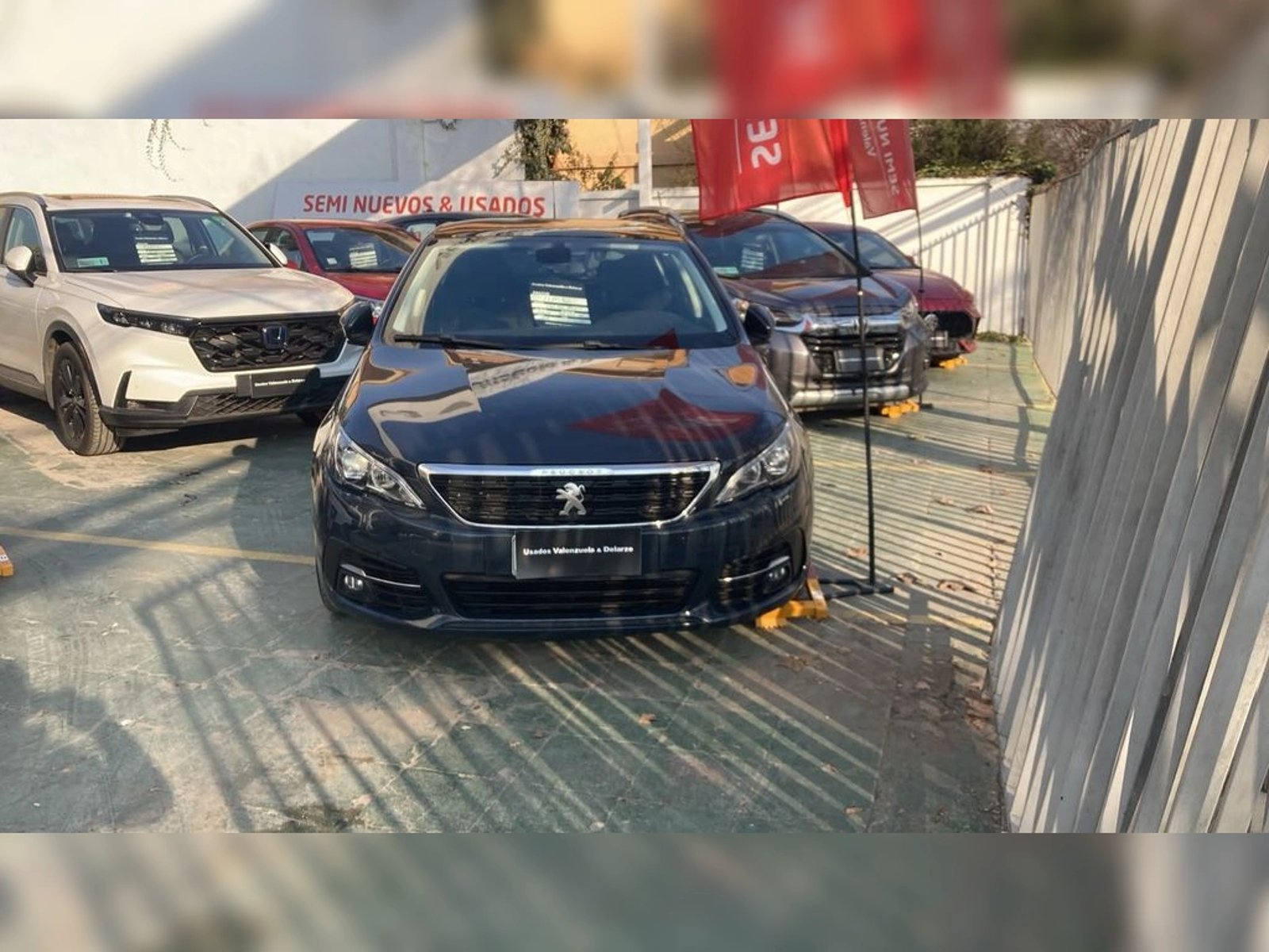 Peugeot 308 Allure Pack BlueHDi 130 EAT8 2019 - Foto 2 de 7