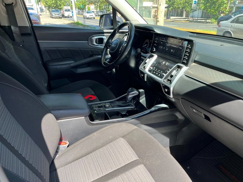 Kia SORENTO 2.5 EX GSL 2WD AT6 5P 2022 - Imagen 14 de 18