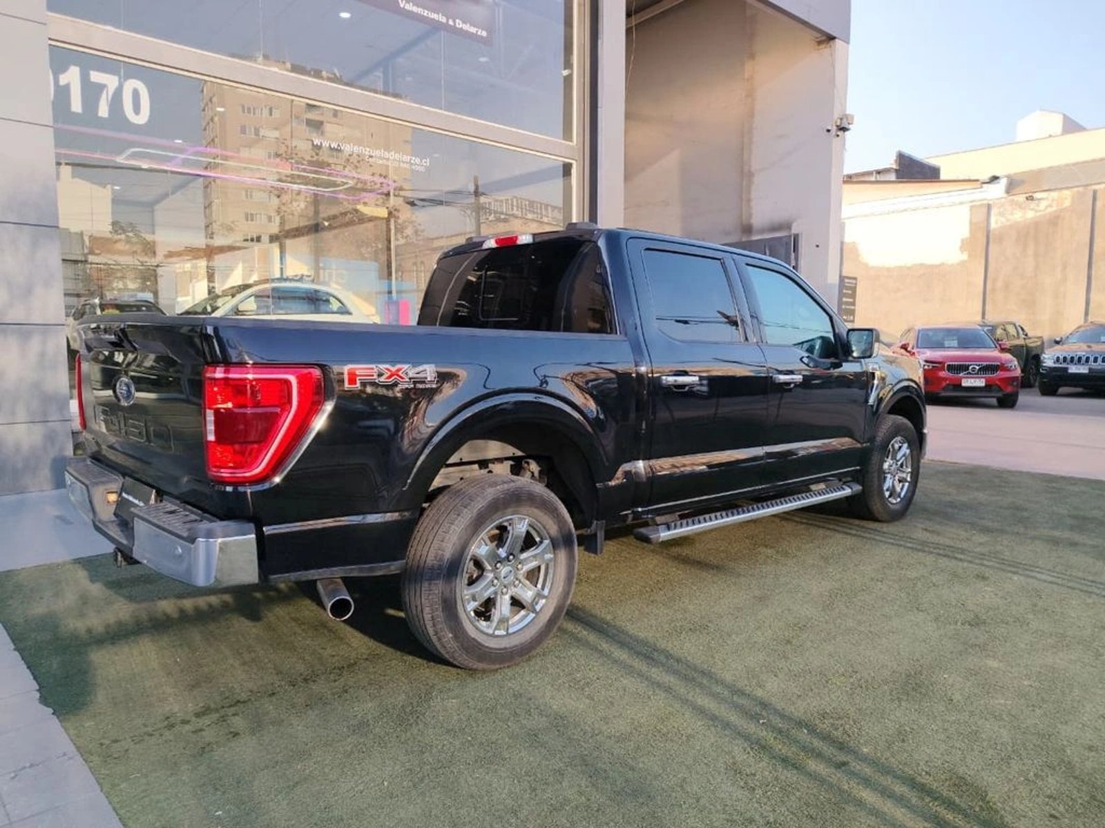 Ford F-150 XLT 4X4 5.0 AUT 2024 - Foto 5 de 17