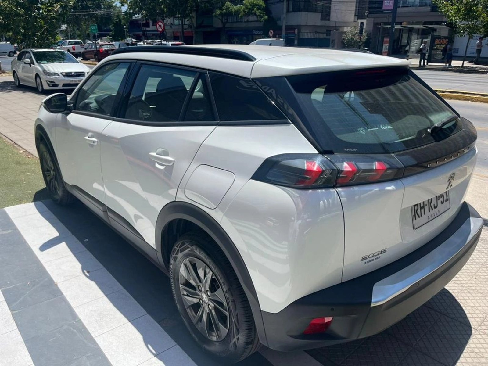 Peugeot 2008 Active Pack 2022 - Foto 4 de 16