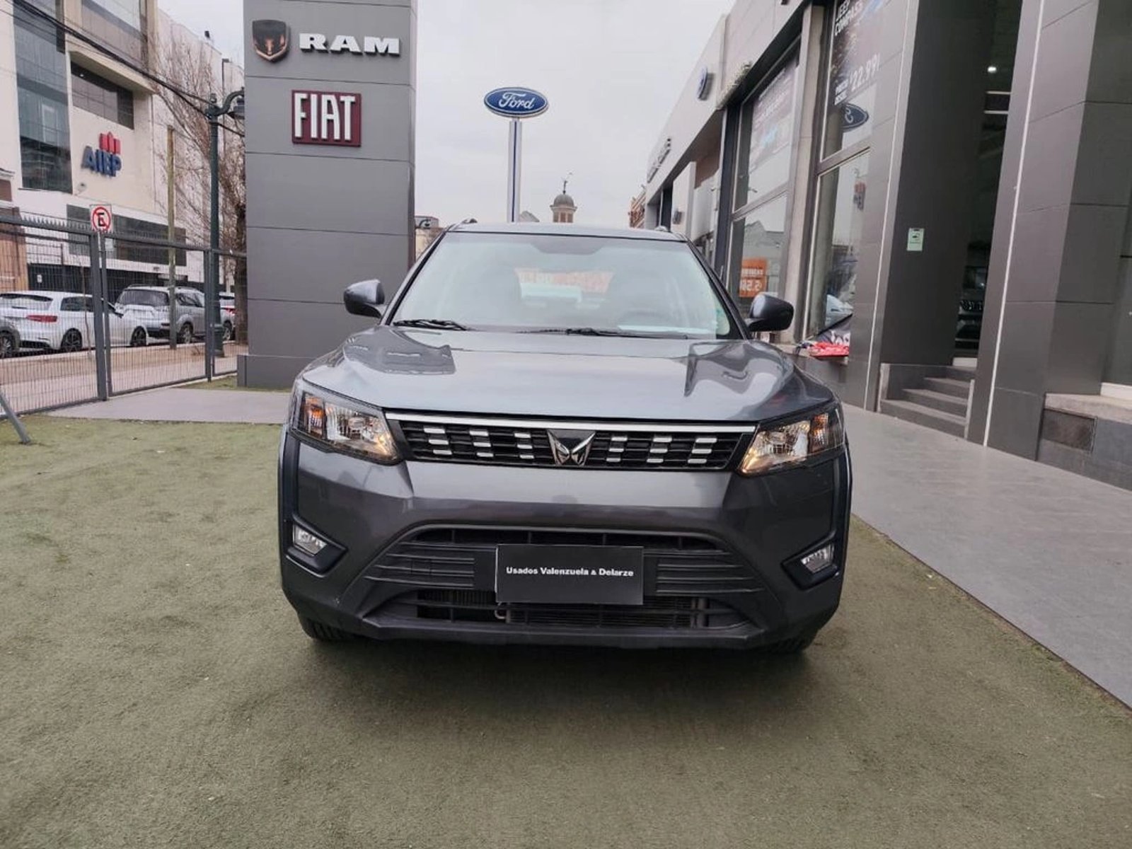 Mahindra XUV 300 1.2 2025 - Foto 2 de 15