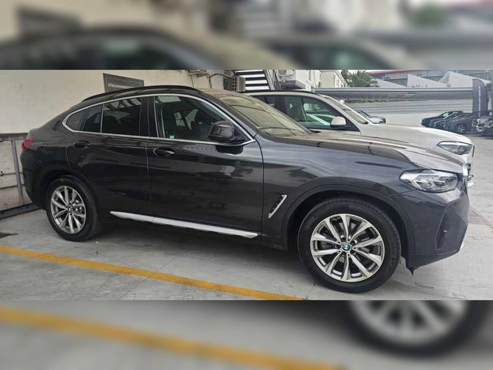 BMW X4 XDRIVE 20I 2.0 AUT 2024 - Foto 3 de 8