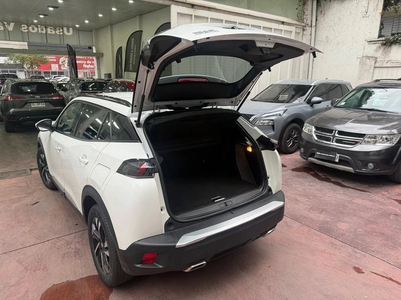 Peugeot 2008 PURETECH 130 1.2 2021 - Imagen 7 de 13