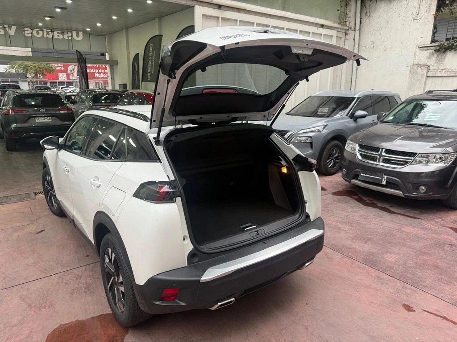 Peugeot 2008 PURETECH 130 1.2 2021 - Imagen 7 de 13