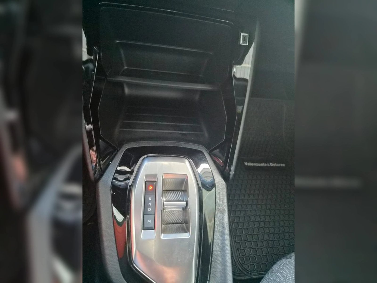 Peugeot 2008 MCA Style MHEV 136 eDCT6 2025 - Imagen 12 de 13