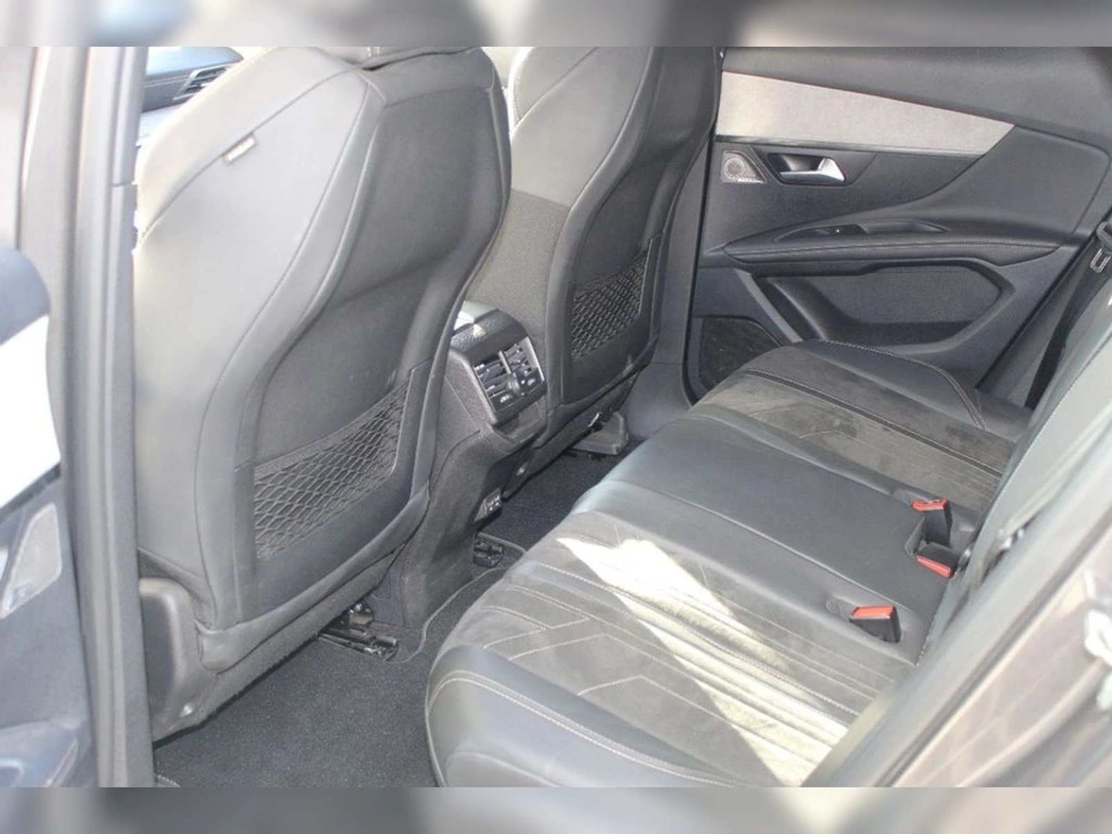 PEUGEOT 3008 GT Puretech 180 EAT8 2024 - Imagen 6 de 15