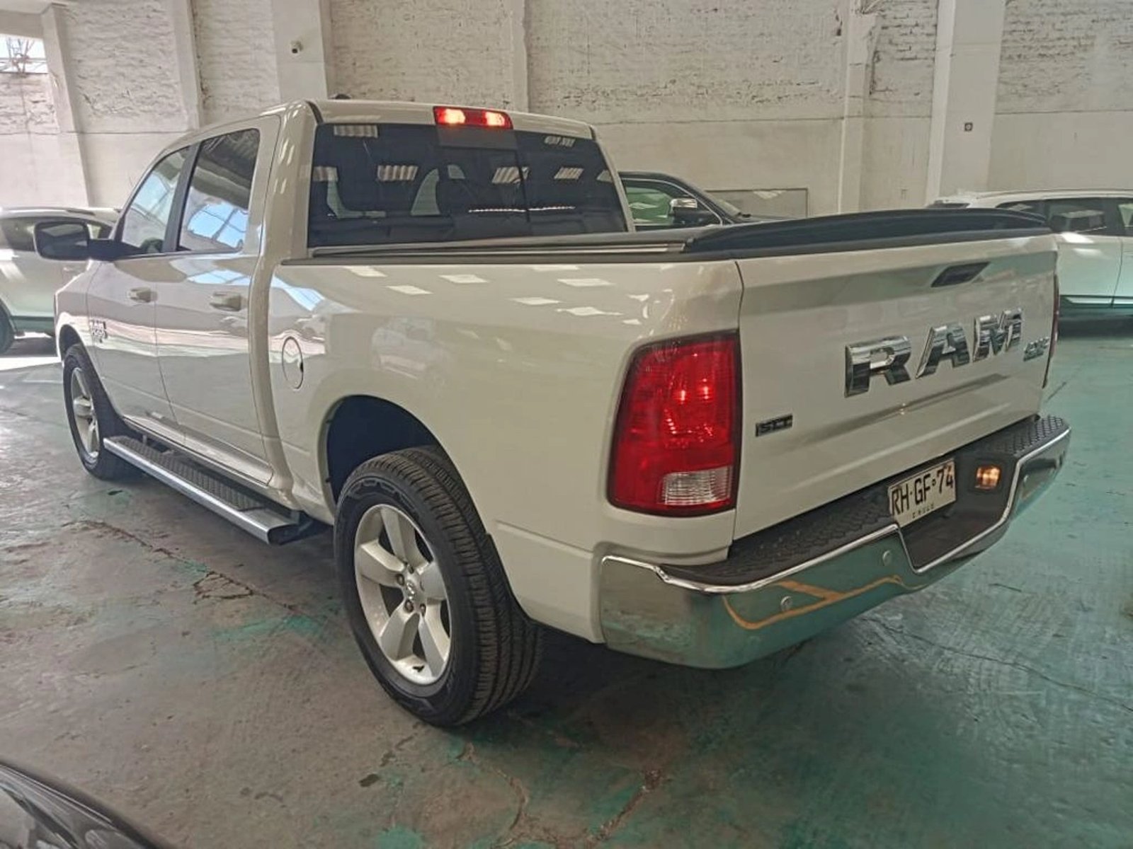 RAM 1500 SLT CREW CAB 2022 - Foto 3 de 17
