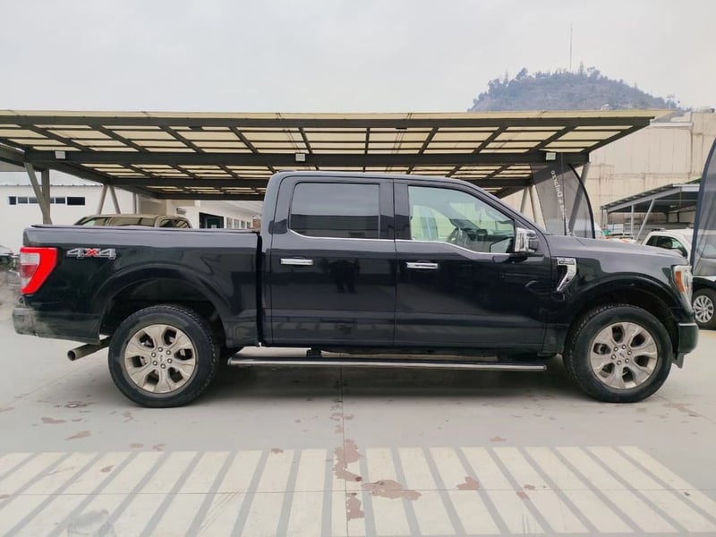 Ford F-150 Platinum 4WD AT 2023 - Imagen 5 de 17