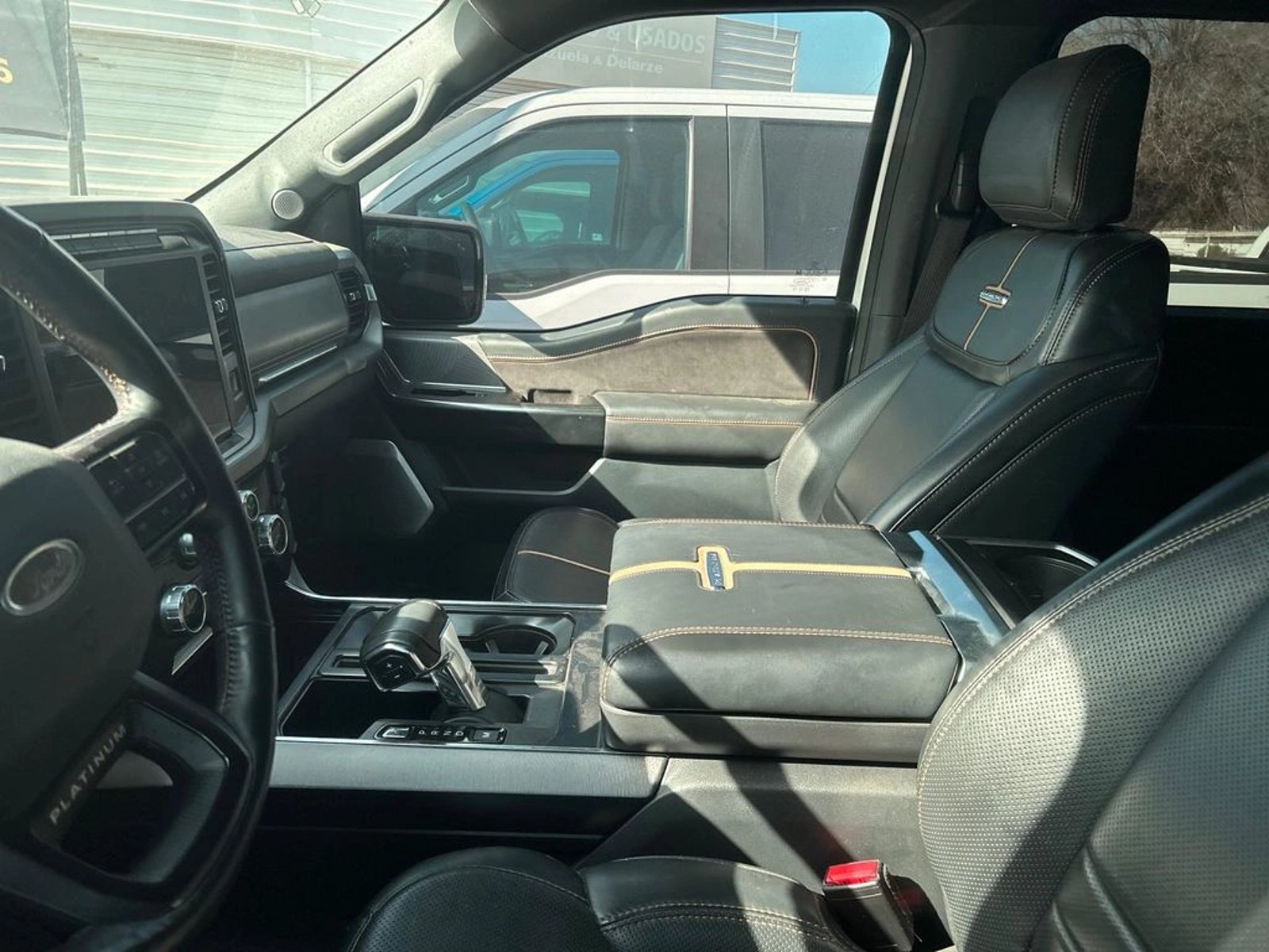 FORD F-150 Platinum FHEV 3.5 2024 - Imagen 8 de 12