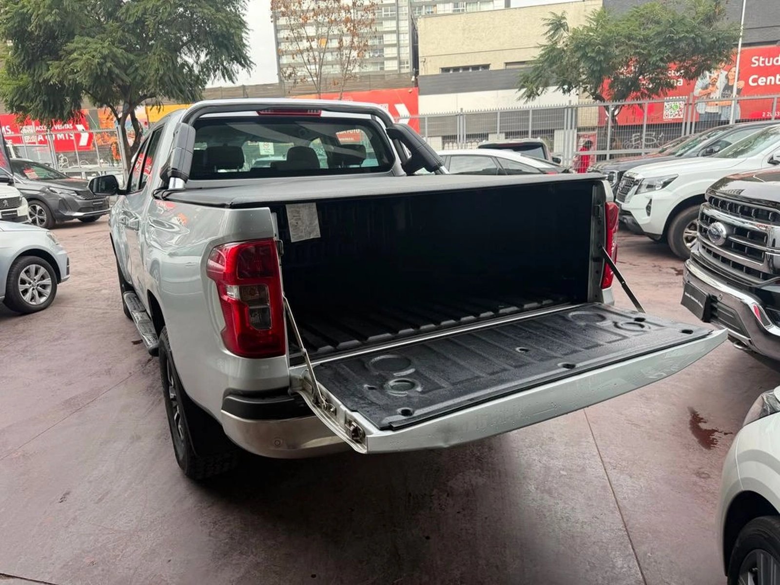 Peugeot LANDTREK Active BlueHDi 180 4x4 AT 2025 - Imagen 6 de 11