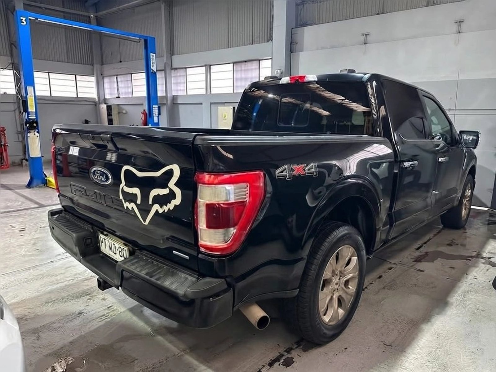 Ford F-150 Platinum 4WD AT 2021 - Foto 2 de 7