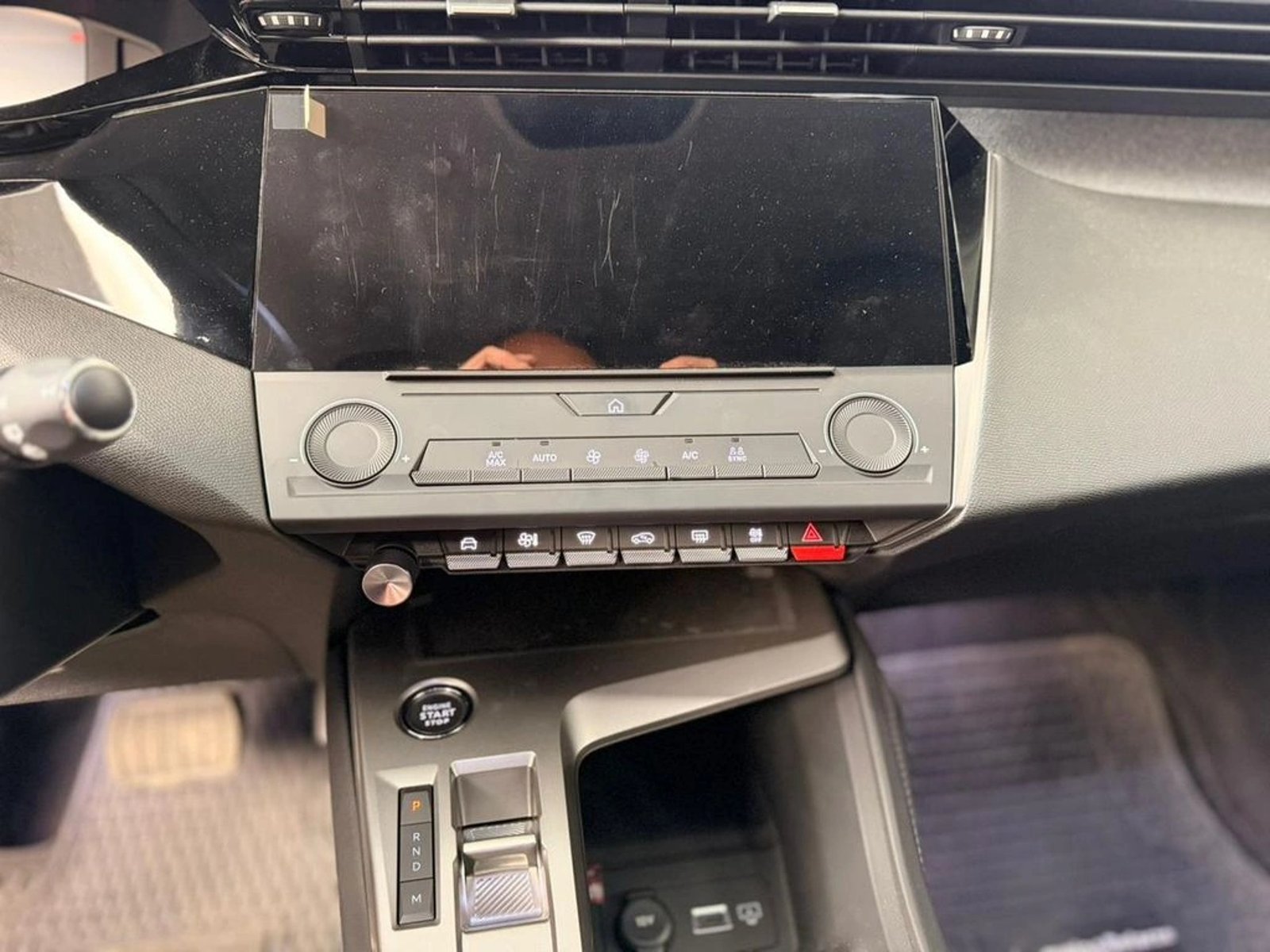 PEUGEOT 308 Allure Pack Puretech 130 EAT8 PRS 2026 - Imagen 13 de 18