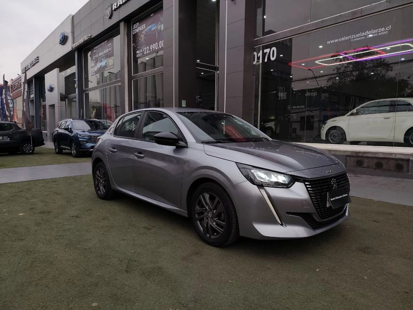Peugeot 208 Active Pack Puretech 75 MT5 2022 - Foto 3 de 15