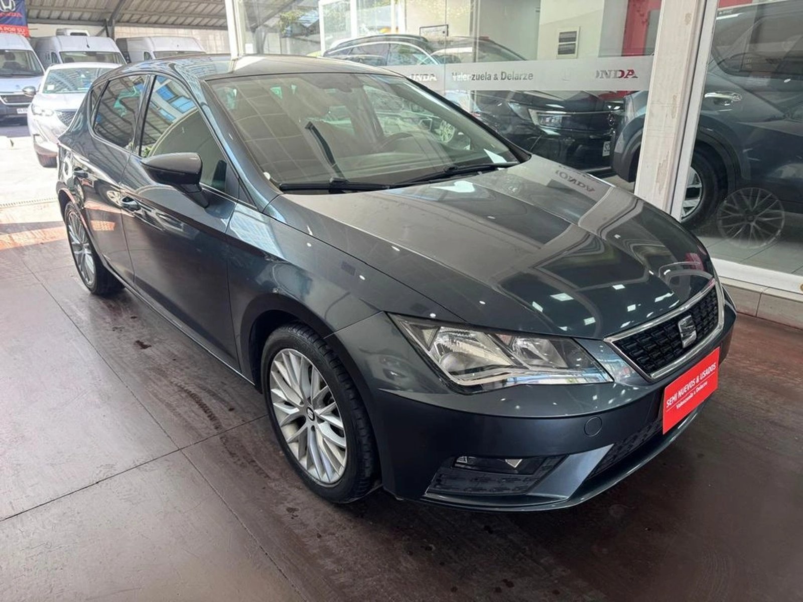 SEAT LEON 1.4 STYLE TSI 4X2 MT 5P. 2021 - Foto 3 de 12