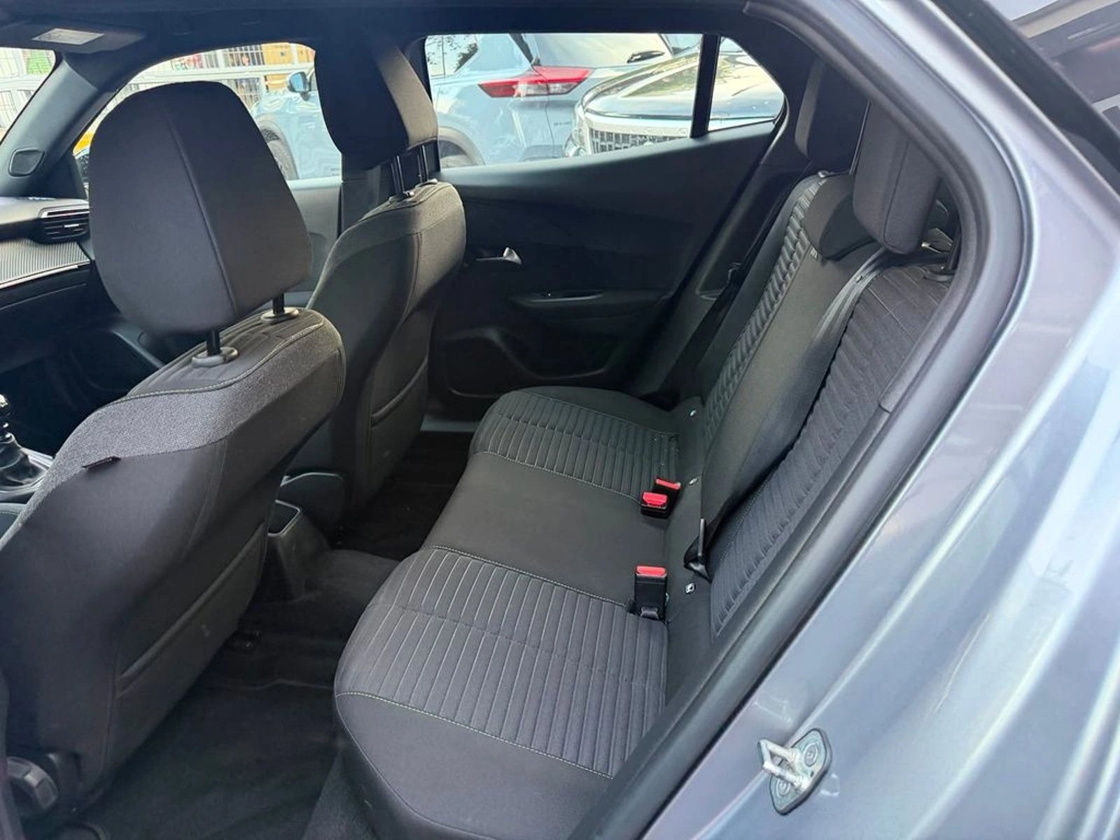 PEUGEOT 2008 Active Pack Puretech 130 2024 - Imagen 12 de 17