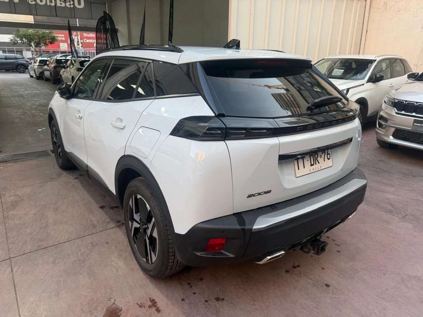 PEUGEOT 2008 ALLURE 130 1.2 AUT 2025 - Imagen 6 de 18