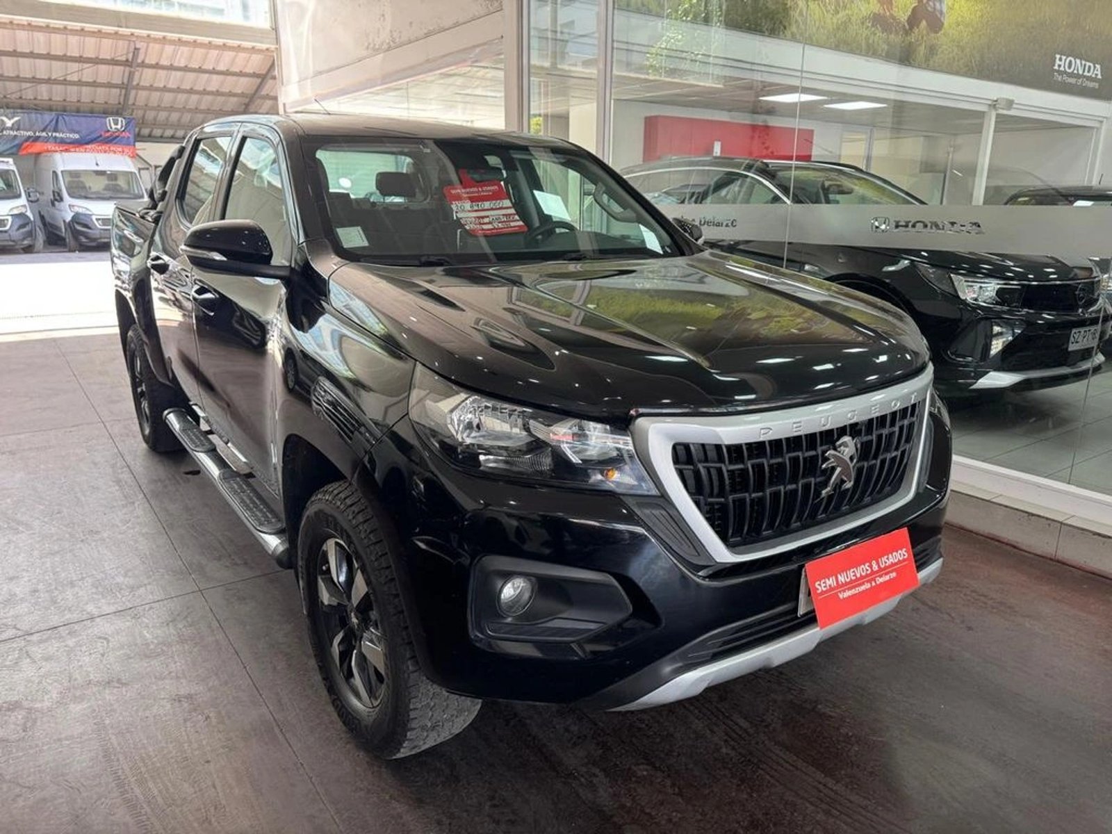 Peugeot LANDTREK Active BlueHDi 180 4x2 2024 - Foto 3 de 11