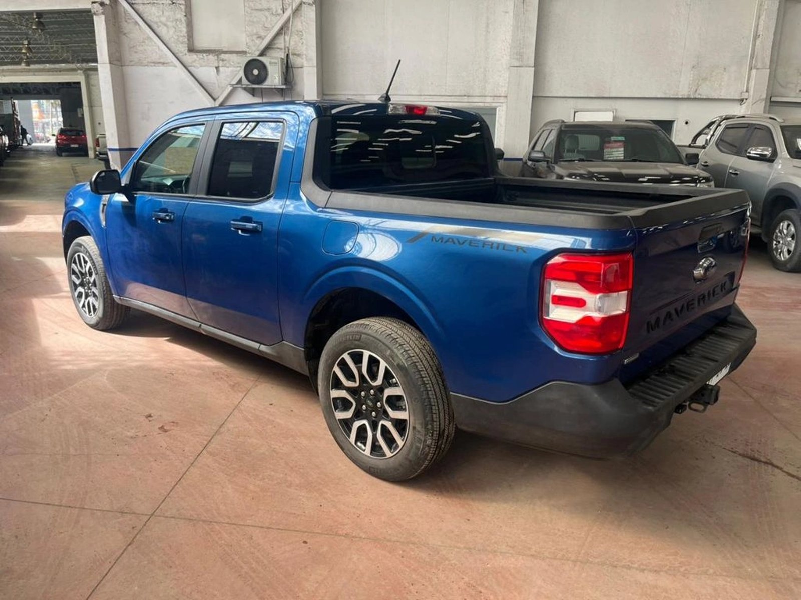 Ford MAVERICK 2.5 AUT 2025 - Foto 4 de 13
