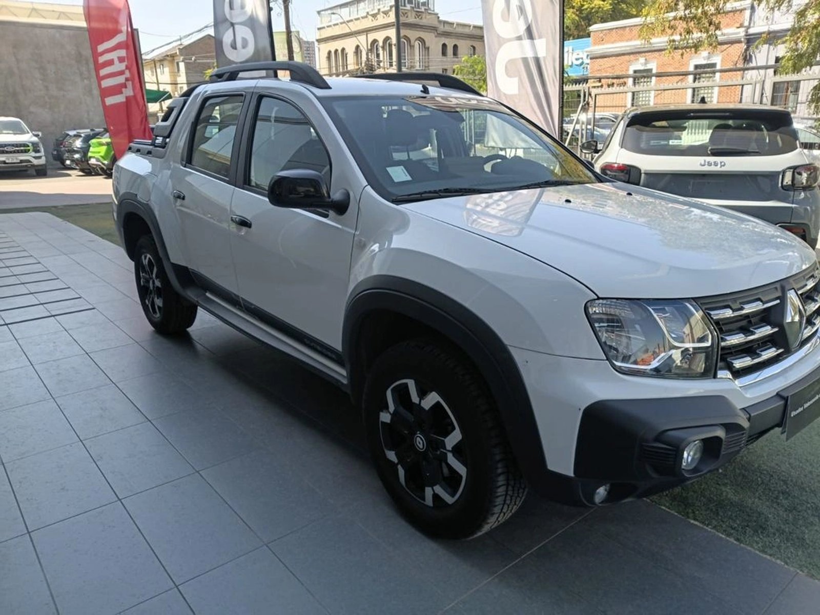 Renault Oroch 1.3 INTENS OUTSIDER DOB. CAB. 4X2 AT 4P 2023 - Foto 3 de 17