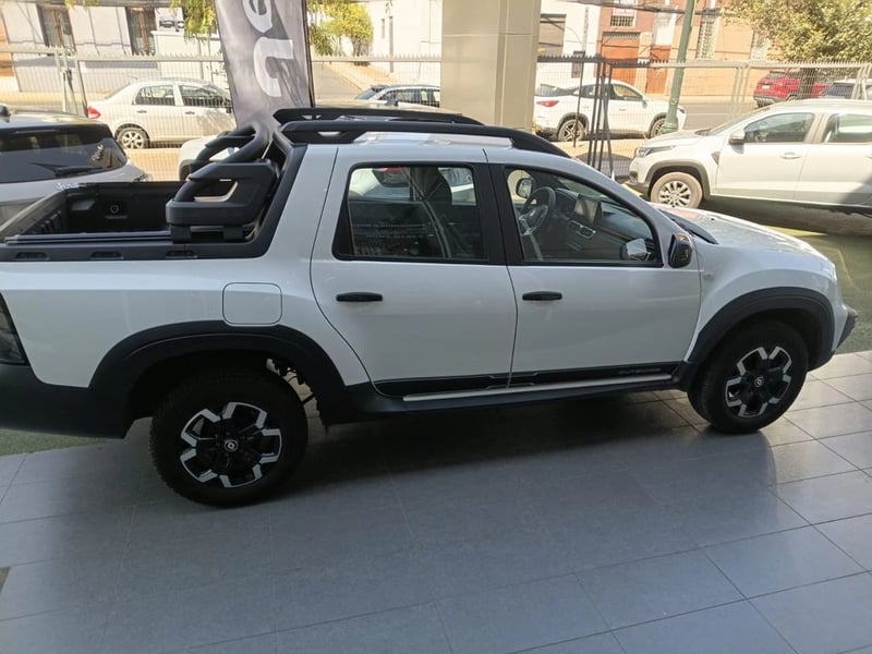 Renault Oroch 1.3 INTENS OUTSIDER DOB. CAB. 4X2 AT 4P 2023 - Imagen 8 de 14