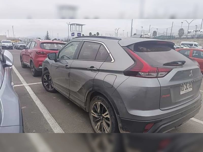 Mitsubishi ECLIPSE CROSS RX 1.5 2021 - Imagen 3 de 7