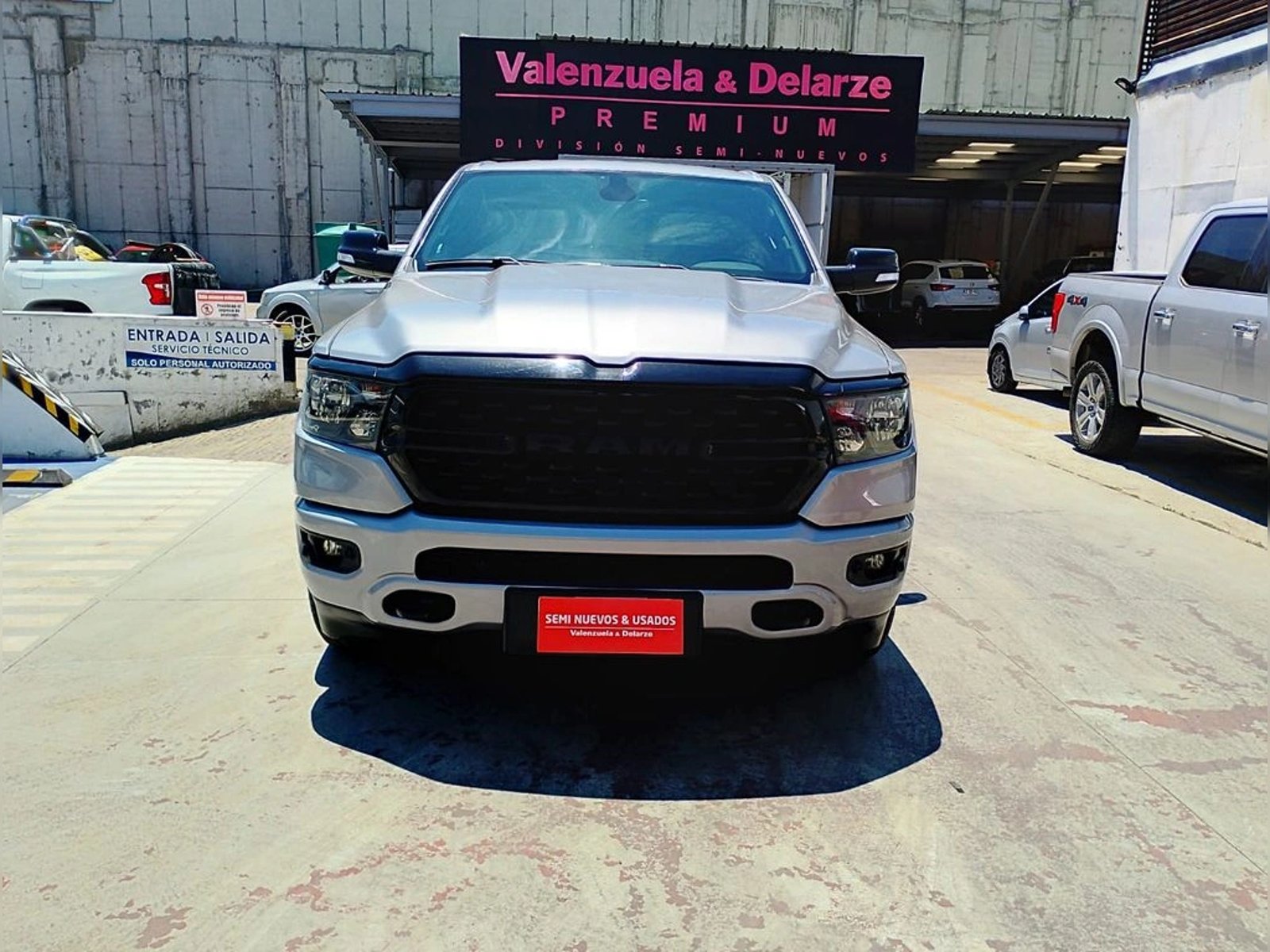 RAM 1500 3.6 BIG HORN E-TORQUE 4X4 CREW CAB AT 4P 2023 - Foto 2 de 15