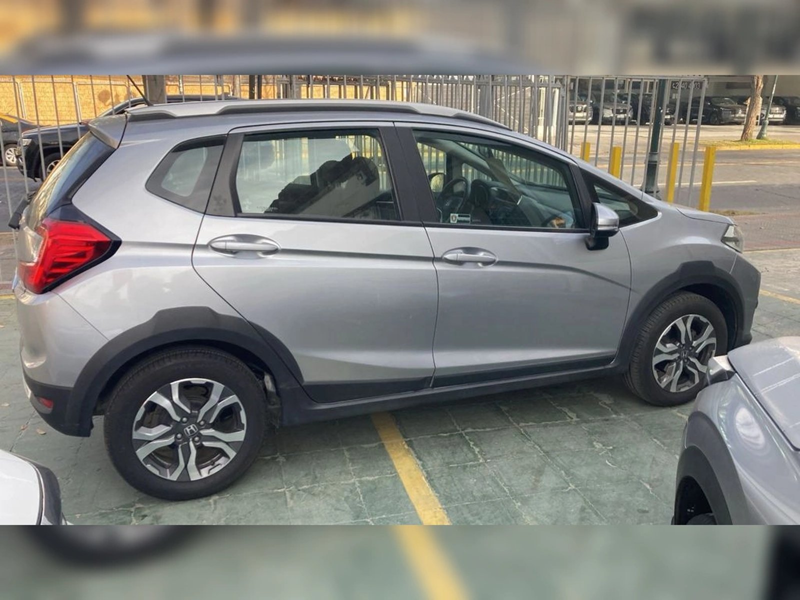 Honda WR-V EX 1.5 Mec. 2019 - Foto 3 de 10
