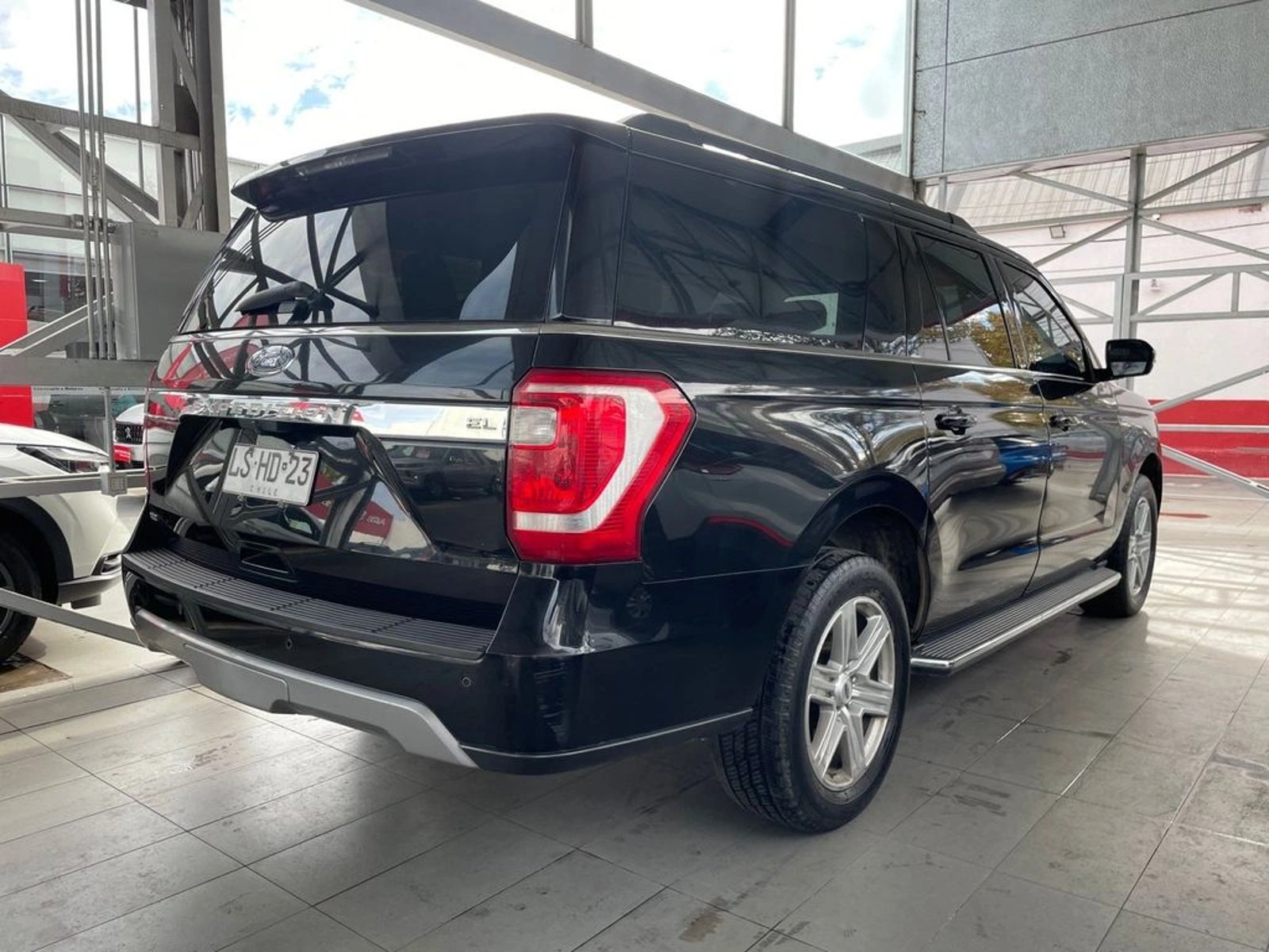 Ford EXPEDITION XLT 2020 - Foto 4 de 17
