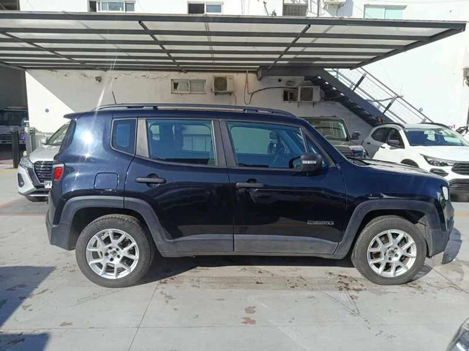 JEEP RENEGADE LX  AT 2022 - Imagen 6 de 18