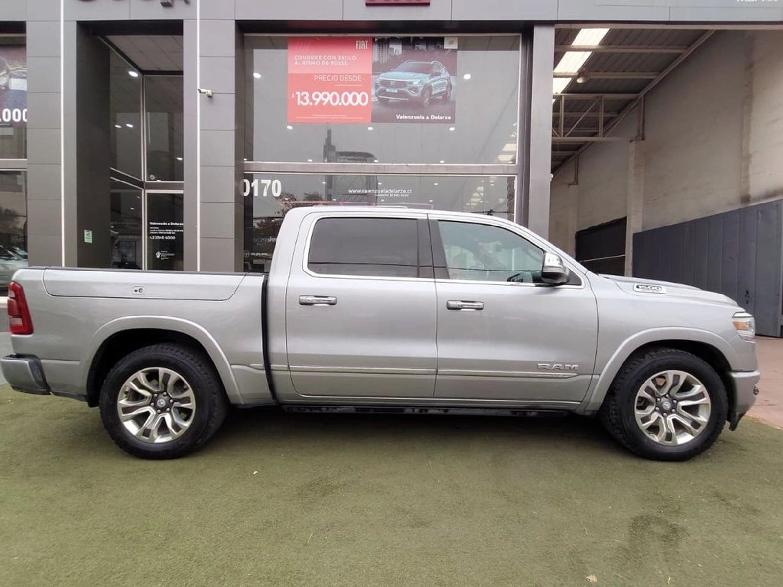 RAM 1500 LIMITED 5.7 AUT 2023 - Imagen 5 de 20