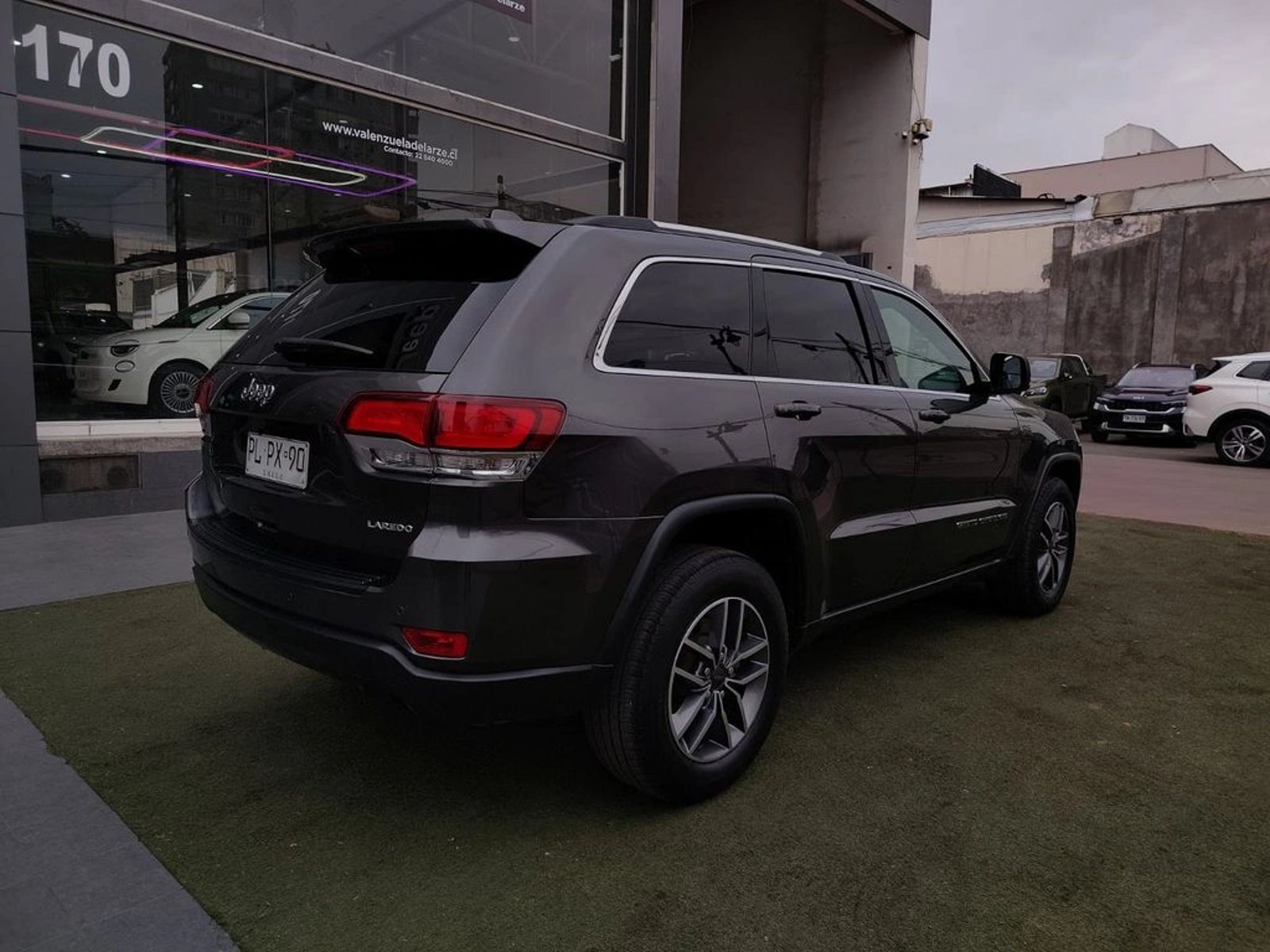 Jeep GRAND CHEROKEE Laredo 4X2 3.6L 2021 - Imagen 5 de 14