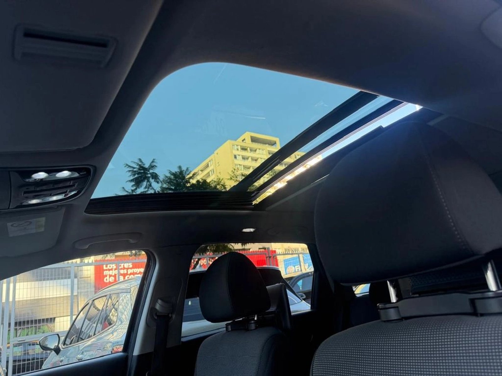 KIA SORENTO DOHC 2.4 2019 - Imagen 17 de 20