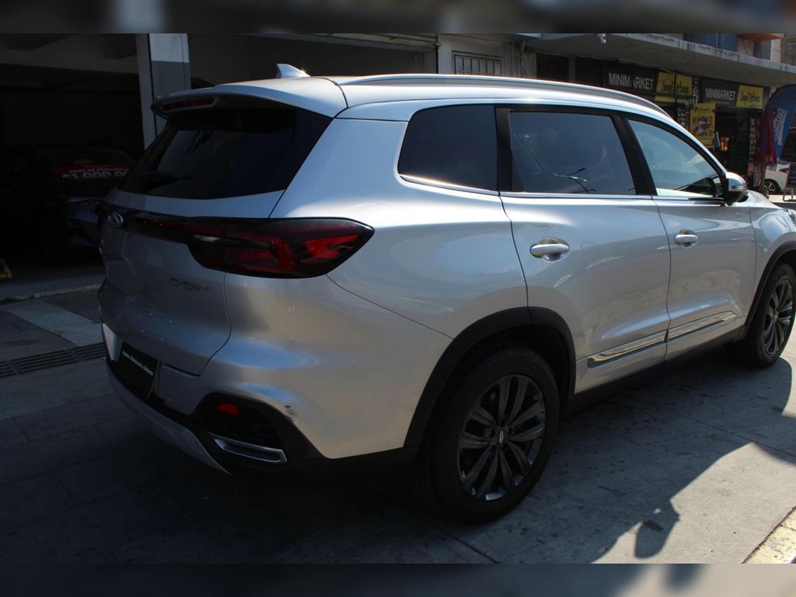 Chery TIGGO 8 GLX 1.5 2022 - Foto 4 de 10