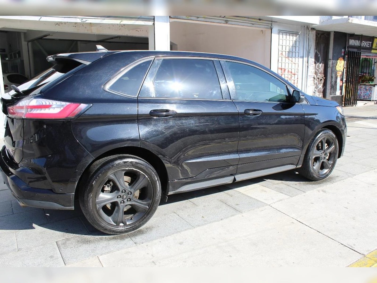 Ford EDGE 2.7 ST ECOBOOST AWD V6 AT 5P 2022 - Foto 4 de 13