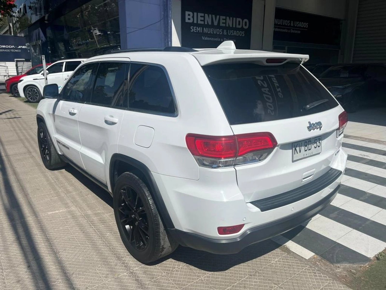 Jeep GRAND CHEROKEE Laredo Sport 2019 - Foto 4 de 12