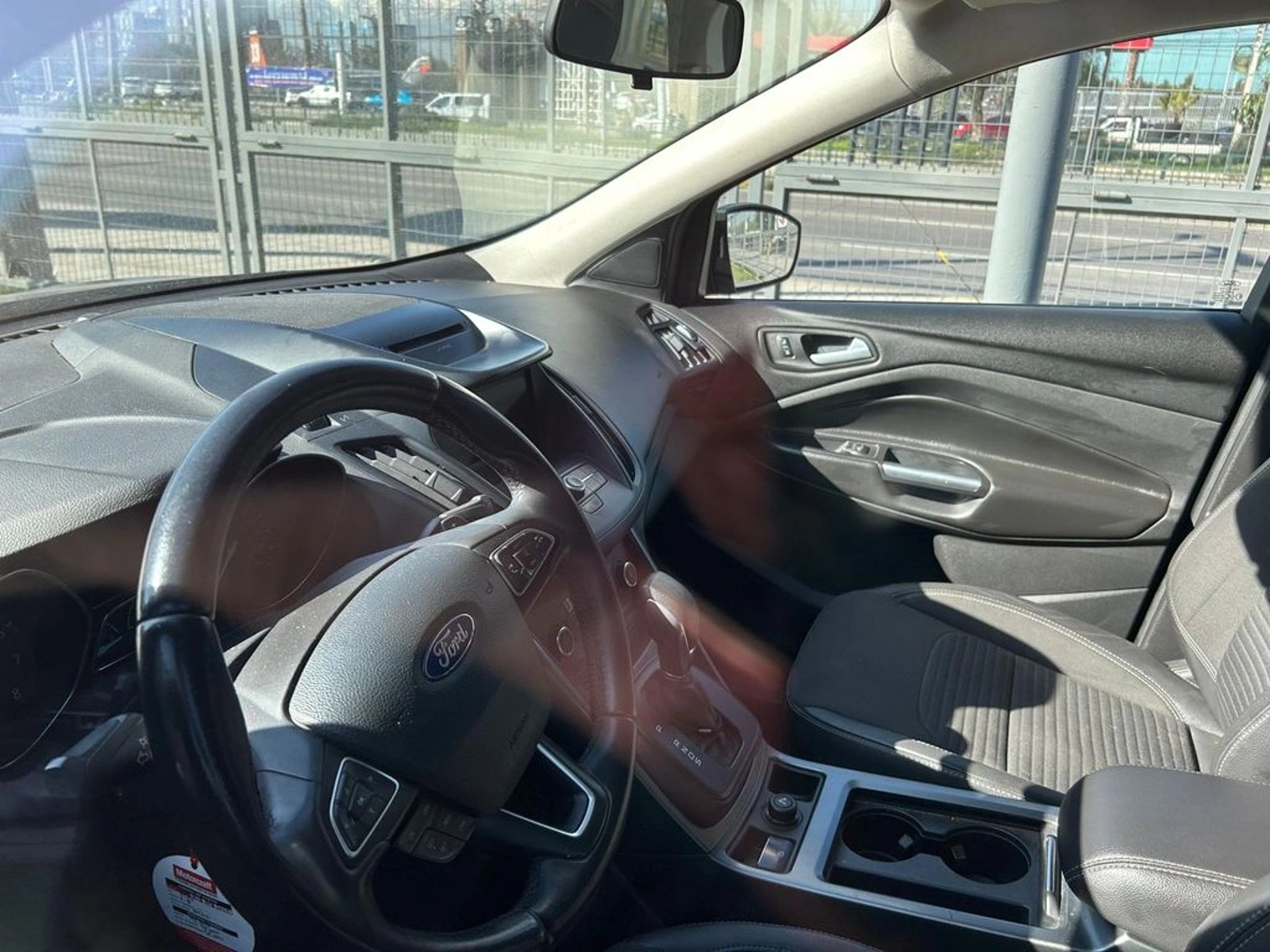 FORD ESCAPE S 2019 - Imagen 6 de 14