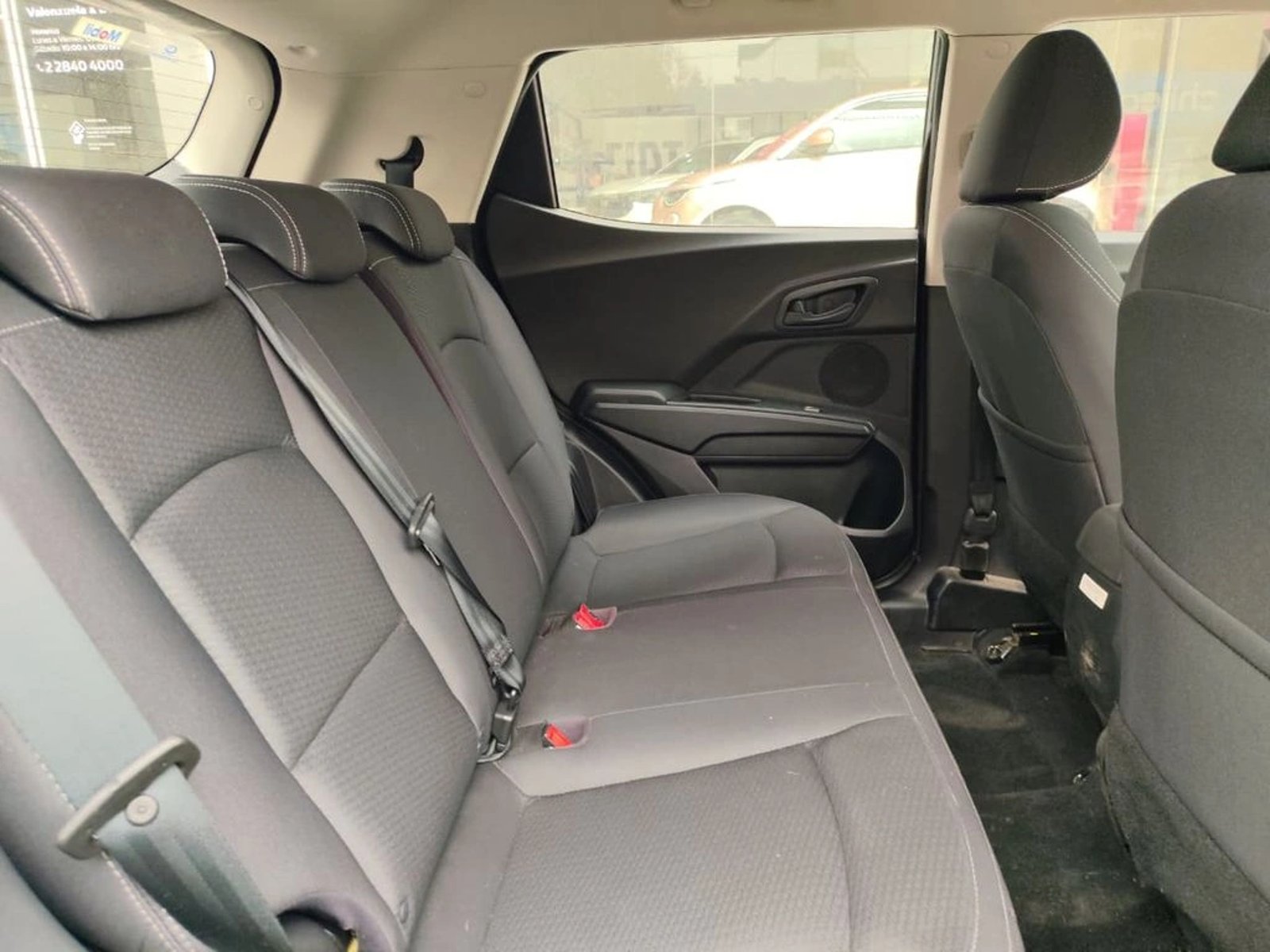 Mahindra XUV 300 1.2 2025 - Imagen 15 de 15