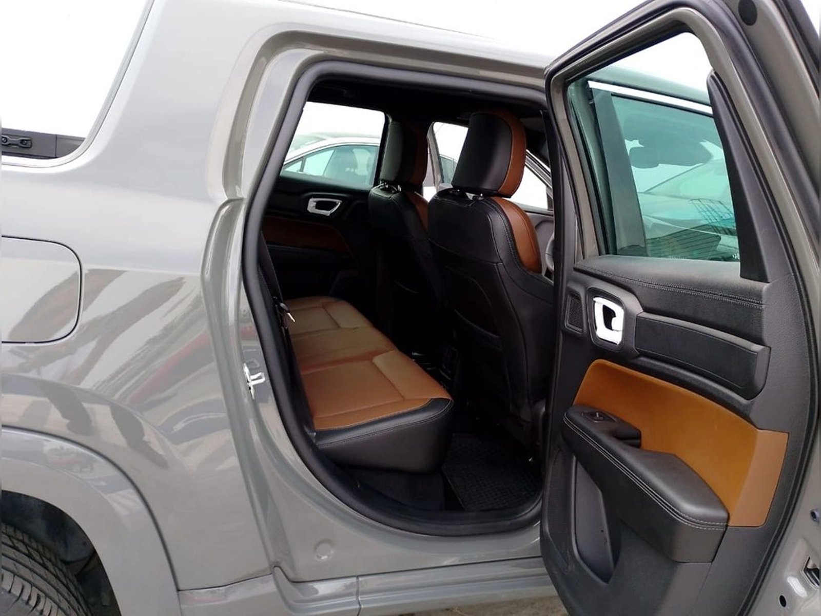 RAM RAMPAGE Laramie 2024 - Imagen 9 de 18