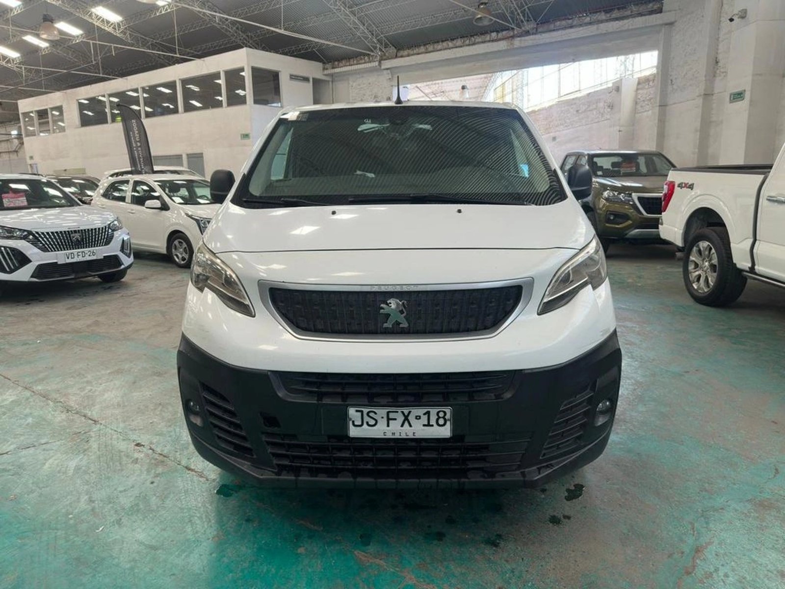 Peugeot EXPERT MCA L3 BlueHdi 145 2017 - Foto 2 de 11