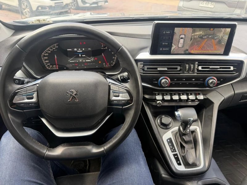 Peugeot LANDTREK Action4 BlueHDi 180 4x4 AT 2023 - Imagen 9 de 11
